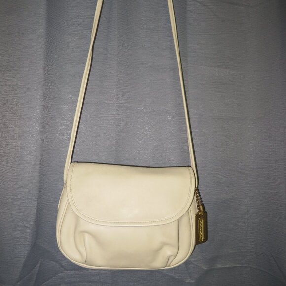 ❤️VTG COACH 240 Lightweight Cafe Pleated Bag Semi Circle Crossbody Purse + FOB - Picture 2 of 13